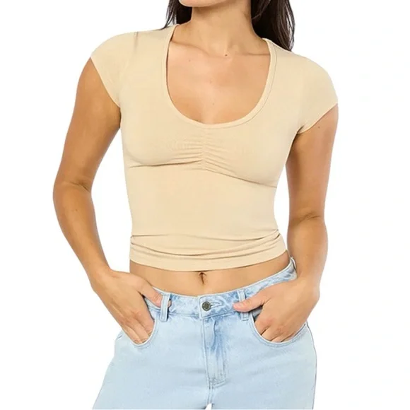 NWT WEWOREWHAT Cotton Ruched Tee - Picture 1 of 11